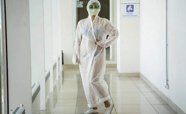 Российские медики устроили в сети флешмоб в поддержку тульской медсестры