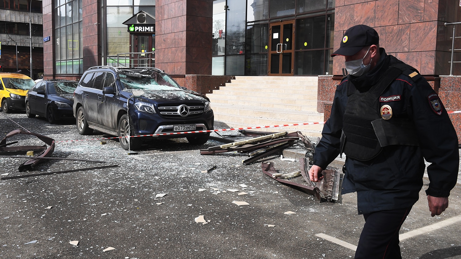 В центре Москвы в бизнес-центре произошел взрыв: Видео