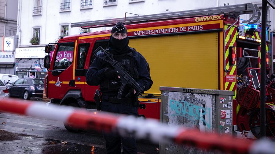 Очевидцы сообщили о мощном взрыве в Париже