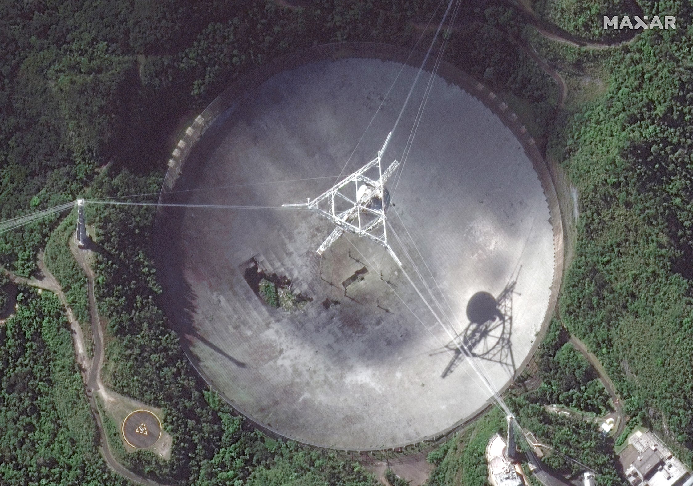 Лопнул еще один трос радиотелескопа Аресибо, есть риск каскадного разрушения