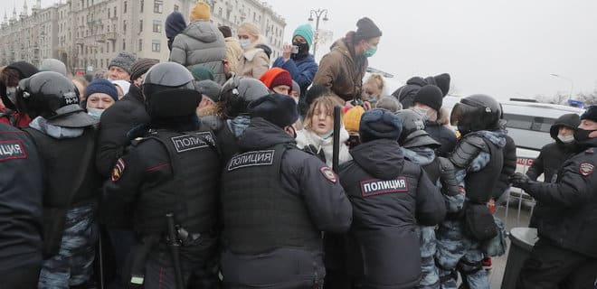 Митинги за Навального. В России рекорд по задержаниям на акциях протеста – 3500 человек