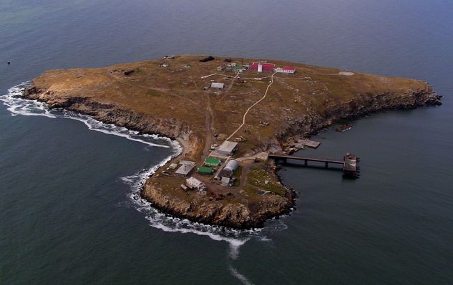 Появились фото острова Змеиный после бегства российских войск