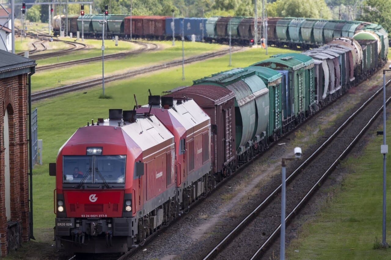 В Калининград через Литву прибыл первый поезд с подсанкционными товарами