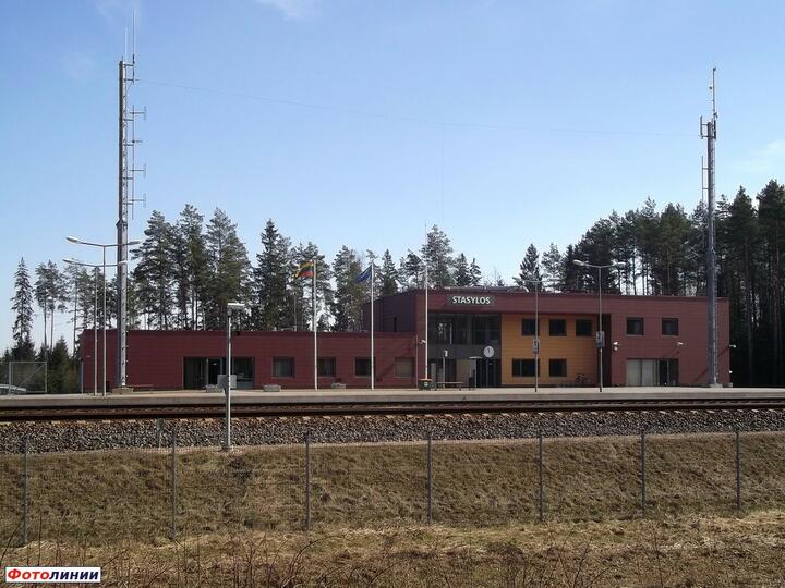 Литва закрывает один из двух железнодорожных переходов на границе с Беларусью Литва закрывает один из двух железнодорожных переходов на границе с Беларусью