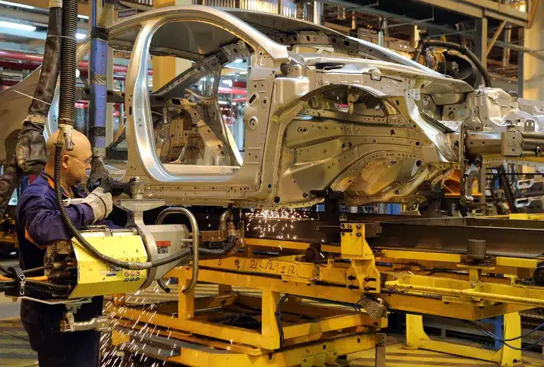 Минпромторг: завод Toyota в Петербурге могут передать научному центру НАМИ