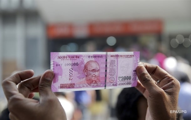 Россия и Индия приостановили переговоры о торговле в рупиях