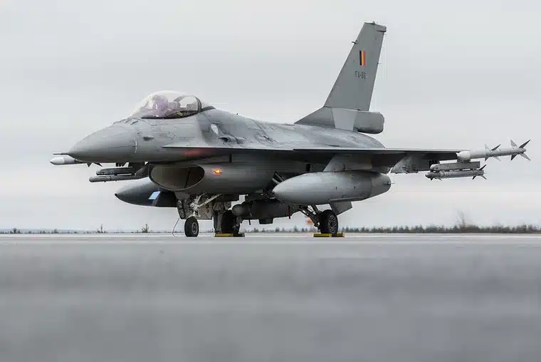 Полковник Матвийчук: истребители F-16 поставят на Украину осенью