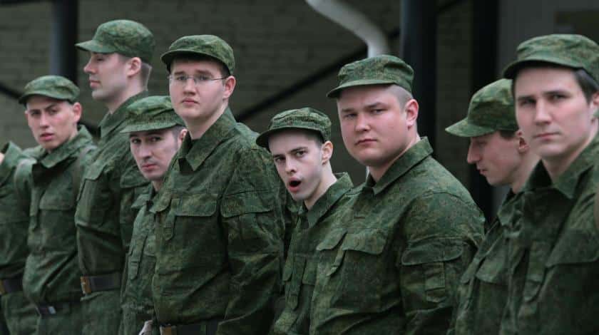В России предложили ставить граждан на воинский учет без личной явки в военкомат