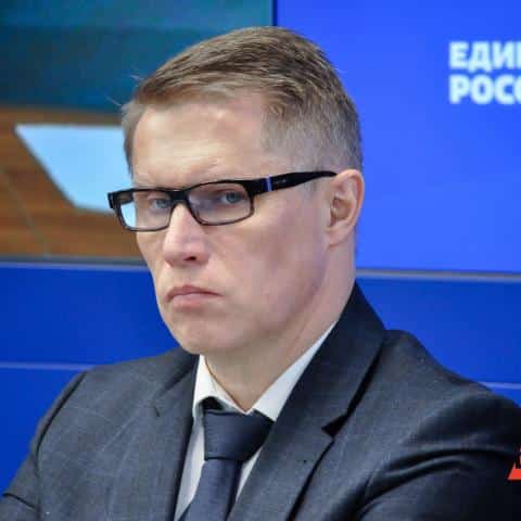Глава Минздрава РФ раскритиковал «россиянок-карьеристок», предложил «ограничить продажу» препаратов для прерывания беременности