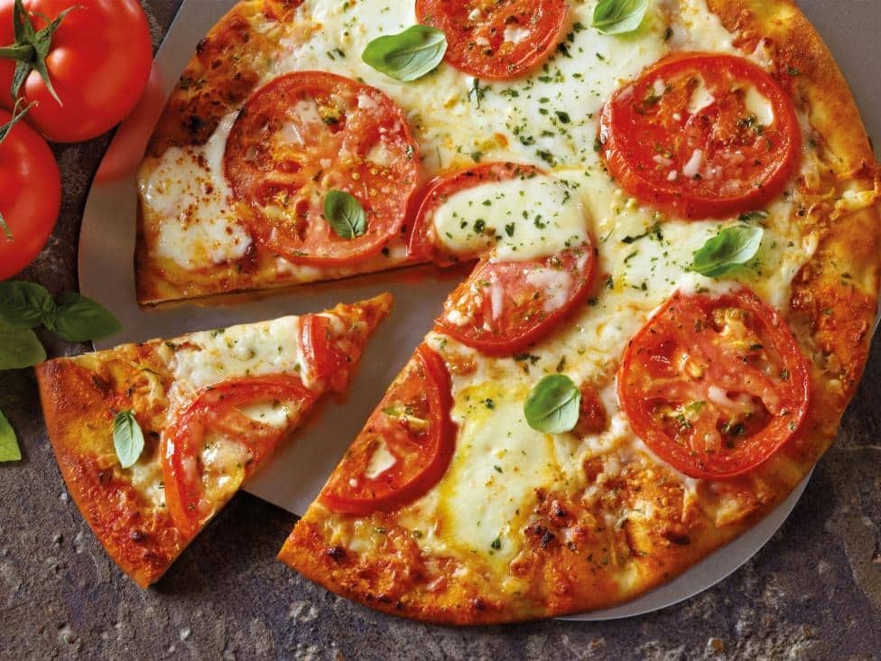 Рецепт домашней пиццы: готовим сами
