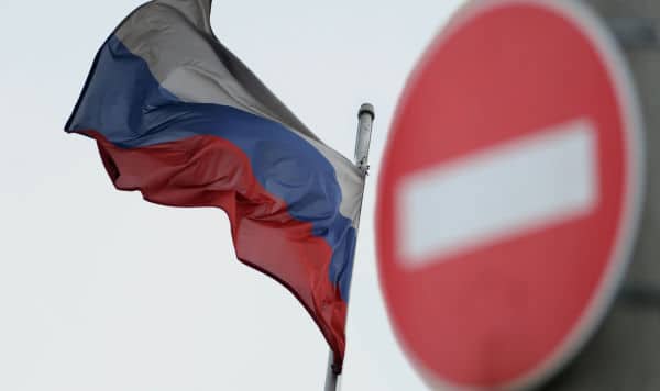 РБК: Евросоюз принял новый пакет санкций против России. Что важно знать