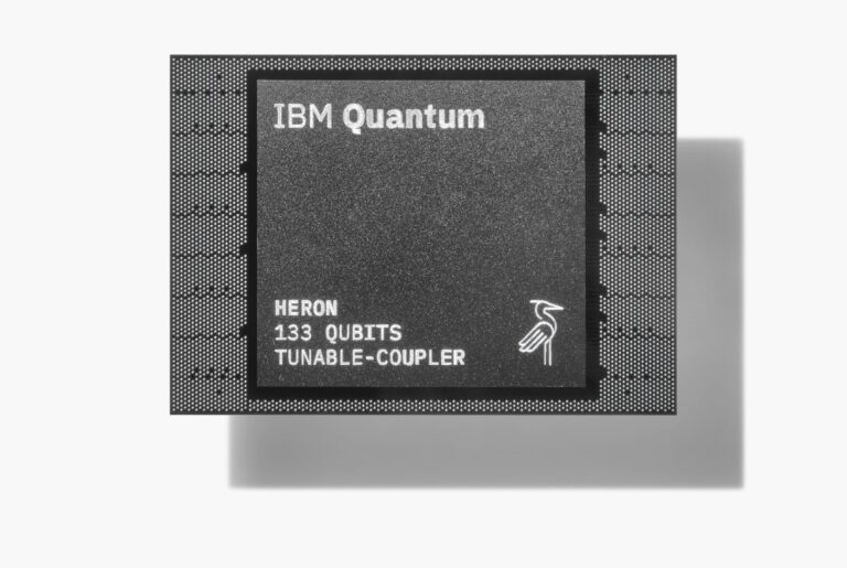 IBM показала свой первый модульный квантовый компьютер