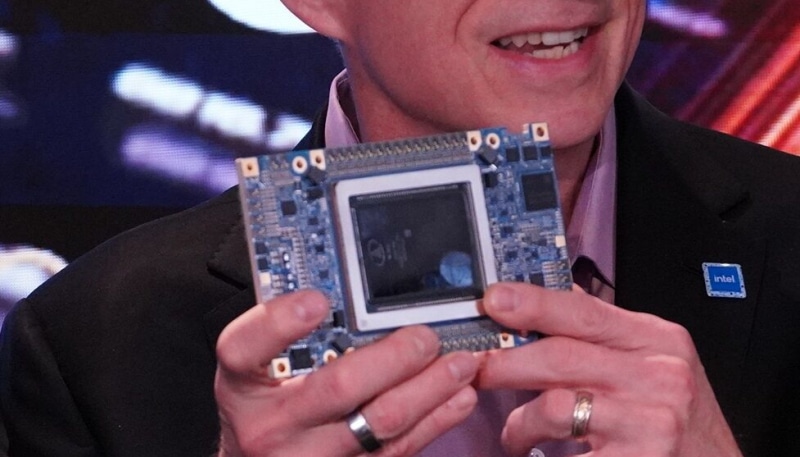 Intel показала ИИ-ускоритель Gaudi3, который в 2024 году составит конкуренцию AMD и NVIDIA