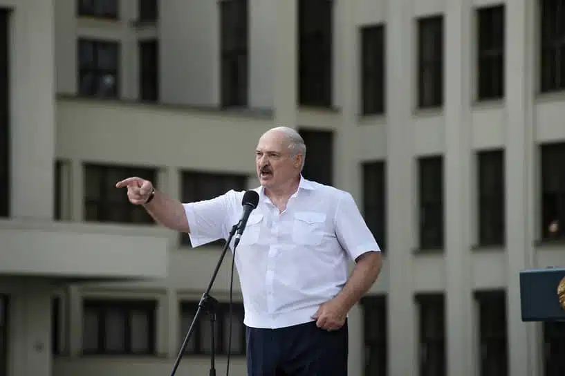 Лукашенко дал молодежи наказ, чтобы Беларусь не повторила судьбу Украины
