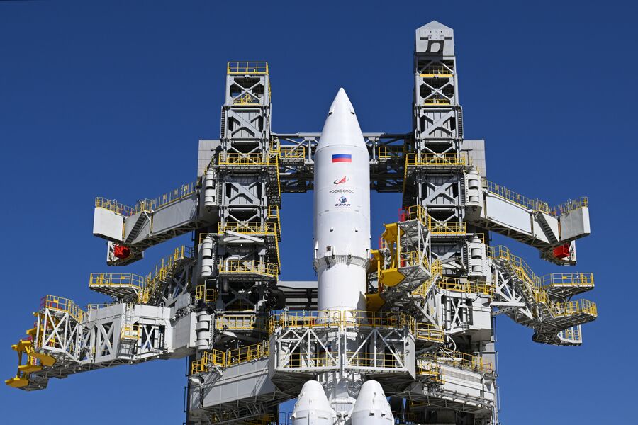Ракета «Ангара-А5», установленная на новый стартовый комплекс космодрома Восточный, 9 апреля 2024 года