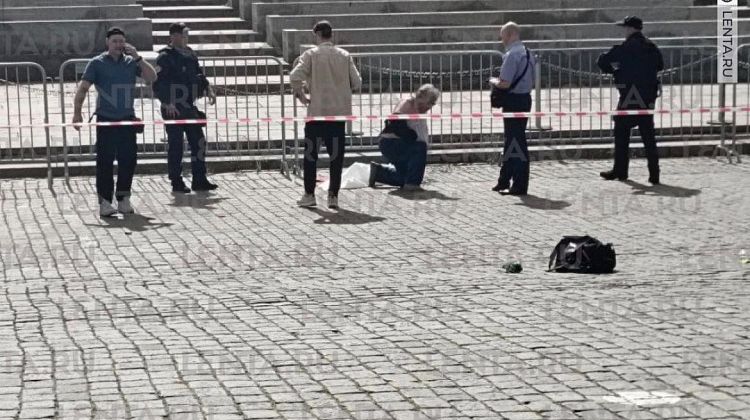 Попытка Самосожжения на Красной Площади: Резонансный Инцидент