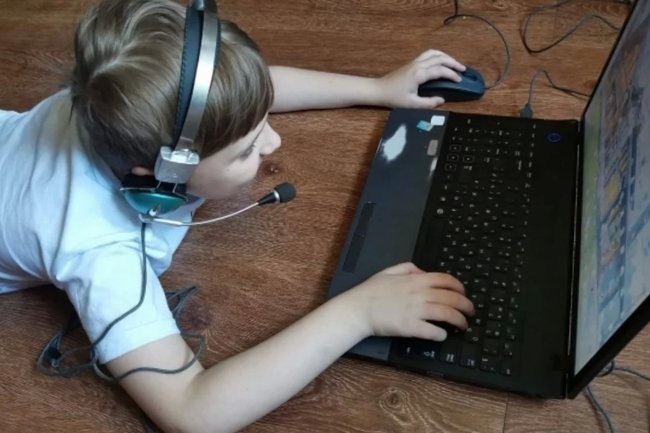«Раз и навсегда»: Глава Коми предлагает запретить интернет для детей в России