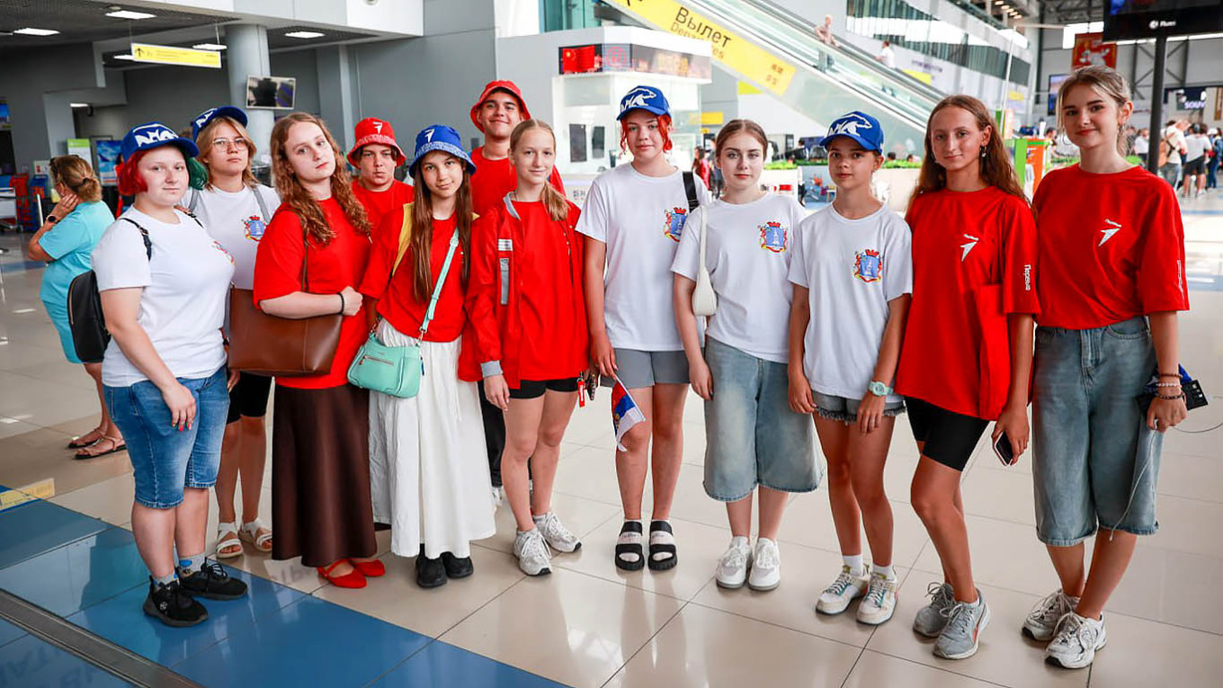 250 российских школьников на летнем отдыхе в Северной Корее