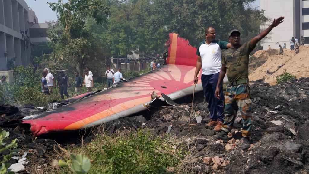 Ад на взлете: катастрофа Air India уносит более 240 жизней