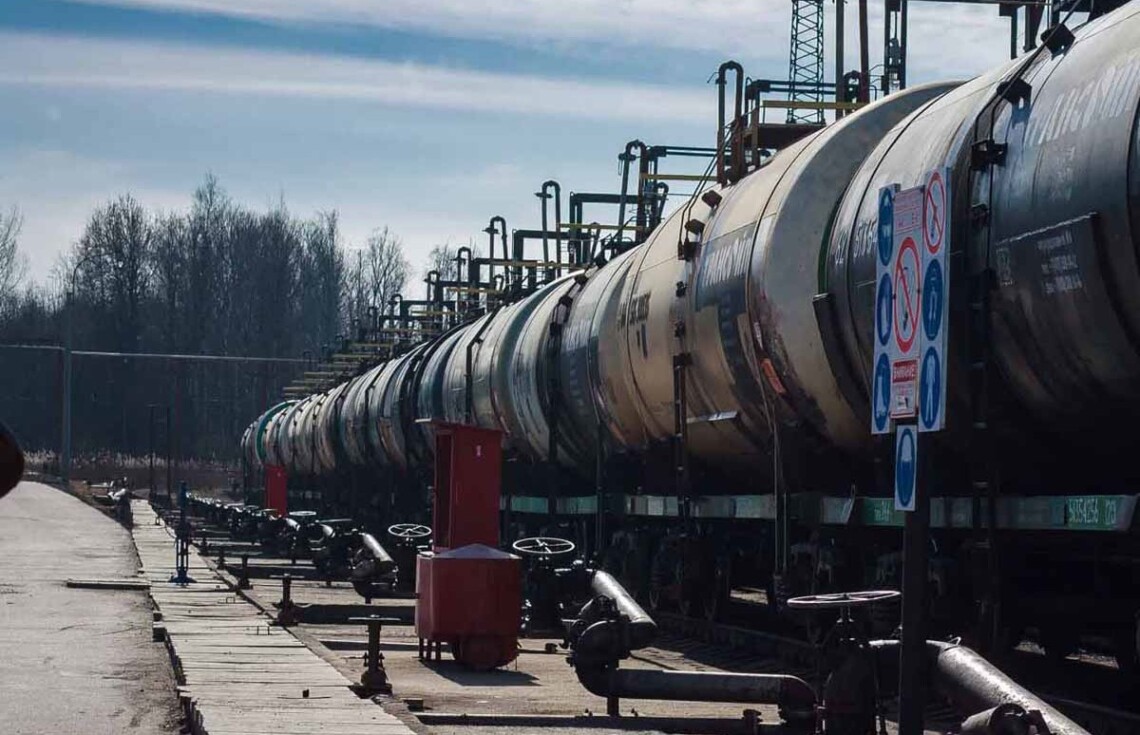 «Сдвижки компенсируем»: Россия снова рубит экспорт бензина