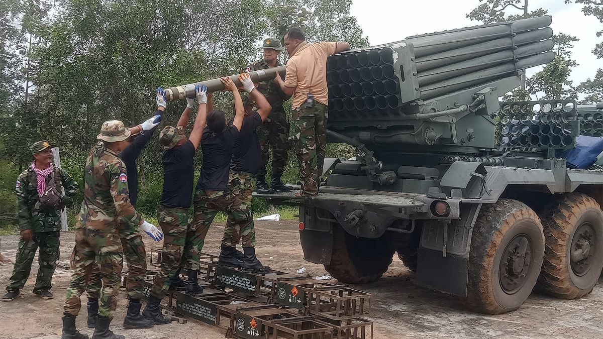 «Больше 130 тысяч эвакуированы»: конфликт Таиланда и Камбоджи