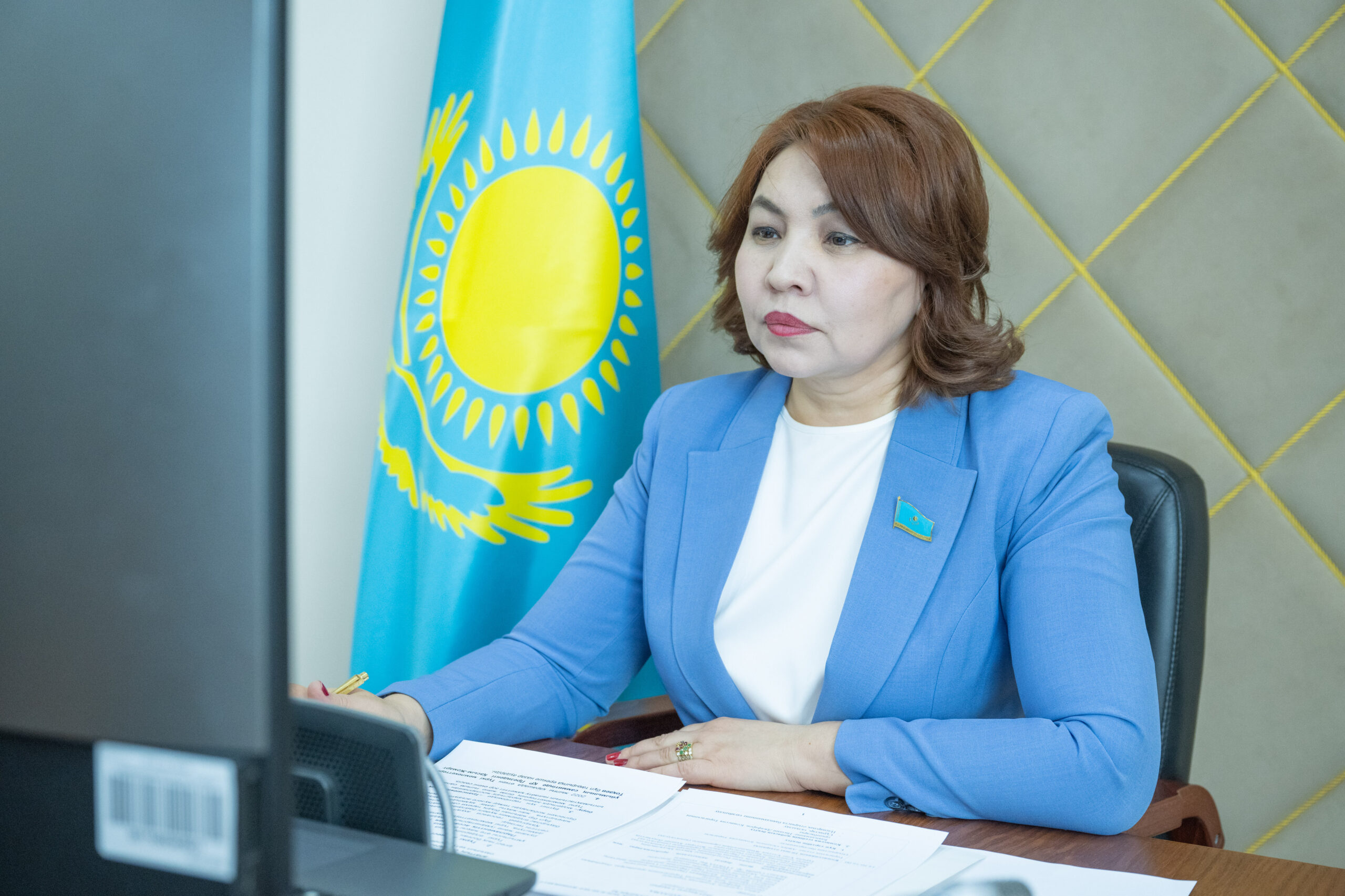 Сенатор Жексенбай требует наказывать владельцев клубов
