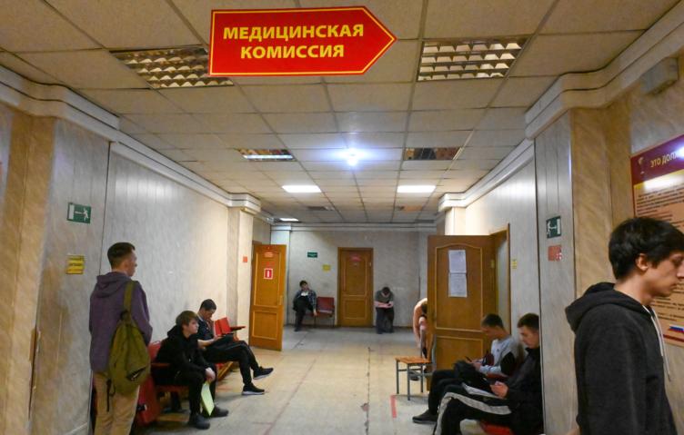 Массовые облавы на призывников в Москве и Петербурге