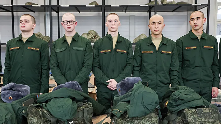 Из школы — в окопы: 11 тысяч «юнармейцев» на фронте