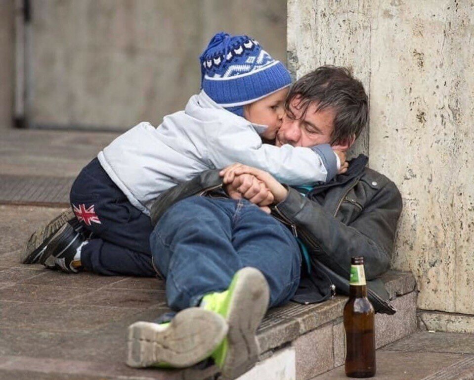 «Идёт всякий сброд»: кого берут на фронт в 2025