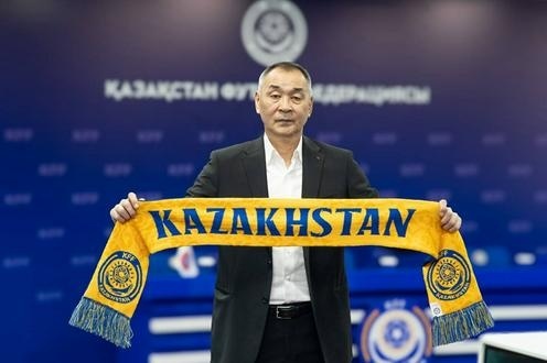 Талгат Байсуфинов снова у руля сборной Казахстана