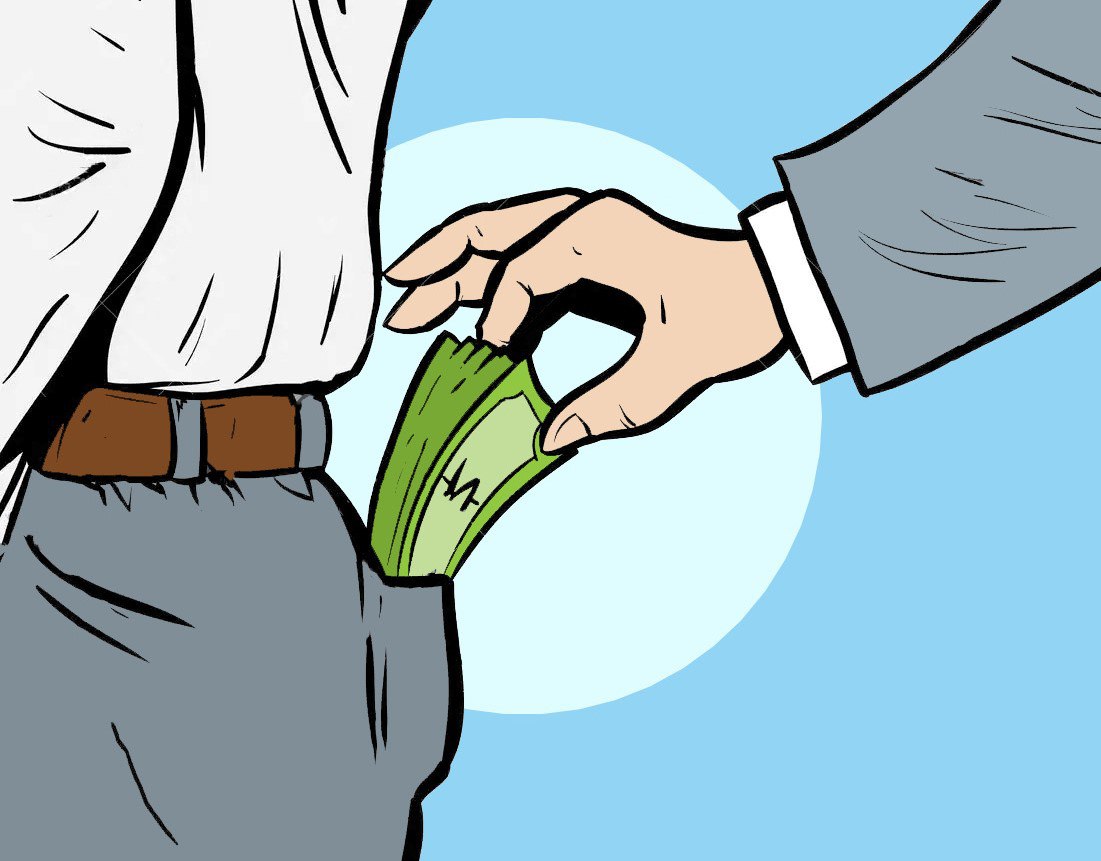 Залезут в карман к народу: как власти собираются закрывать бюджет