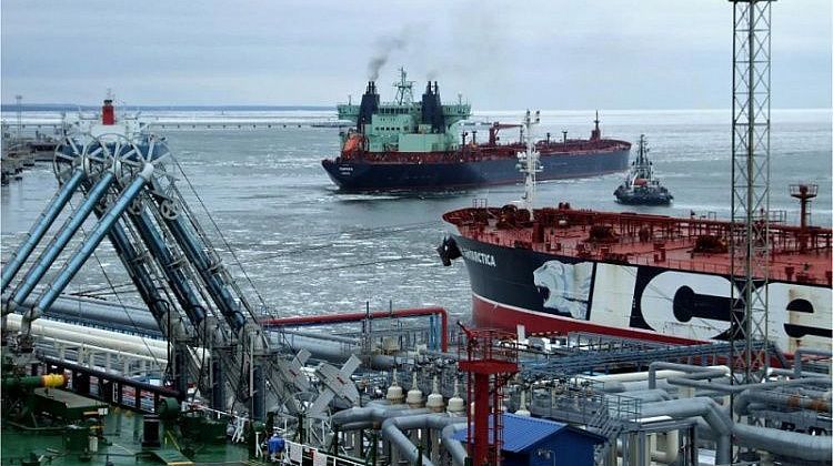 Беспилотники атаковали крупнейший нефтепорт в Приморске