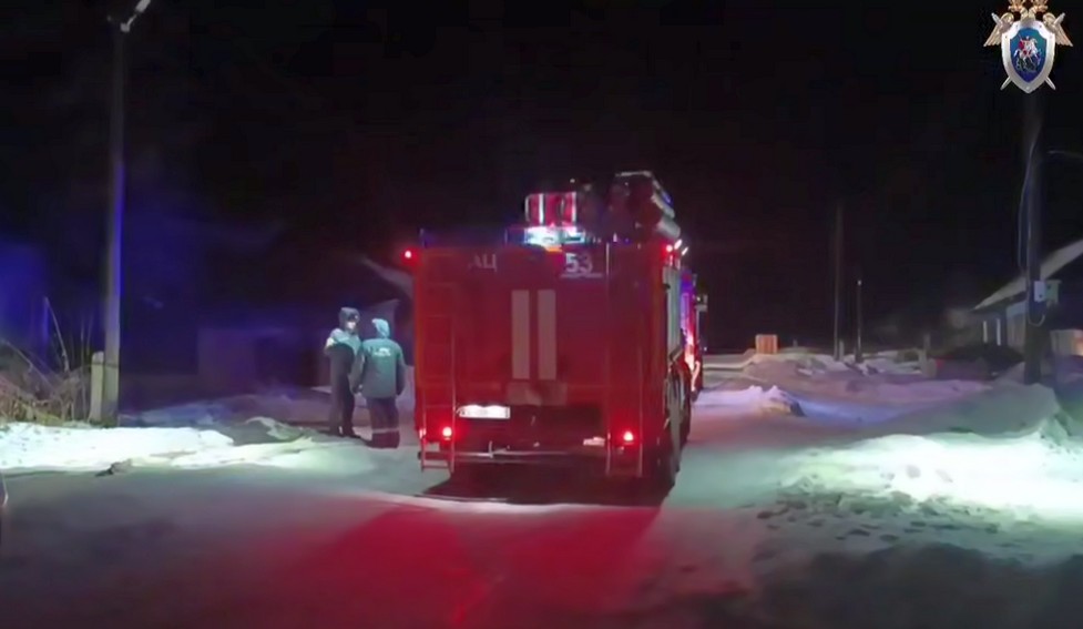 Бензин и ярость: жительница Тубинска сожгла дом с собутыльниками мужа