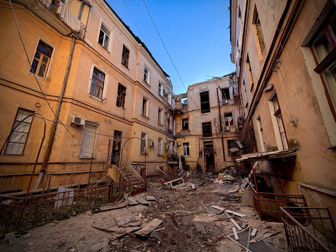 OVA-ს ანგარიში 27 აპრილისთვის: ღამის დაბომბვის შედეგად დაღუპულები და ზარალი