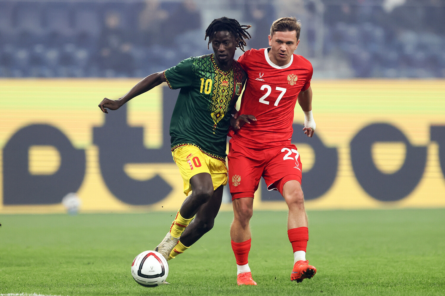 Тупик в Петербурге: Сборная России не смогла взломать оборону второго состава Мали