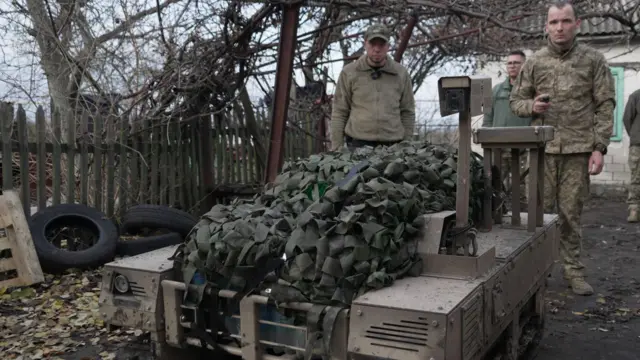 Война будущего: украинские дроны впервые самостоятельно захватили укрепленную позицию