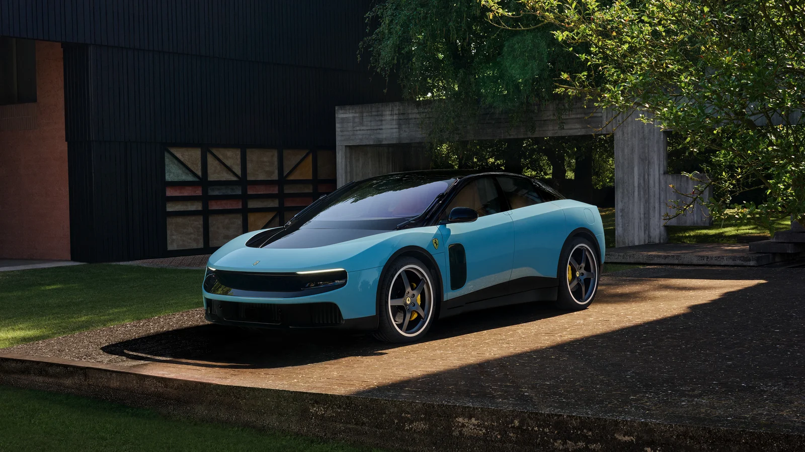 Ferrari досрочно раскрыла внешность революционного электрокроссовера Luce