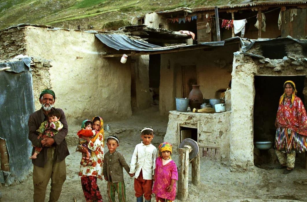 Капитал возможностей: как бедность тормозит потенциал школьников и почему равенство усилий не гарантирует результат