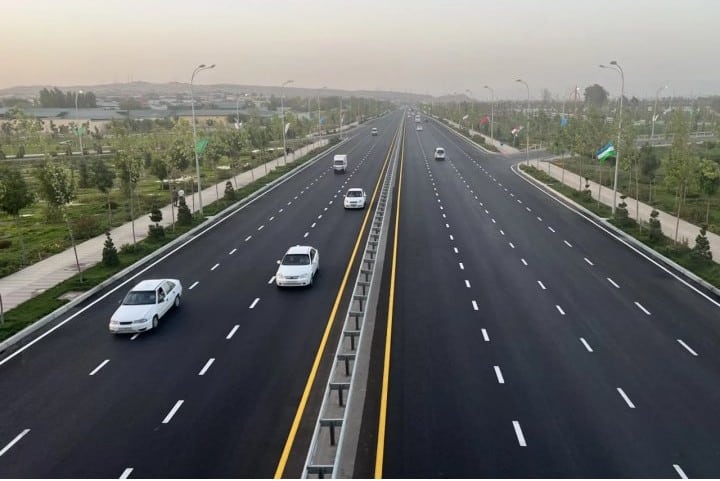 Construcția la scară largă a autostrăzilor cu taxă este în curs de desfășurare în Uzbekistan: prima rută va fi deschisă în august