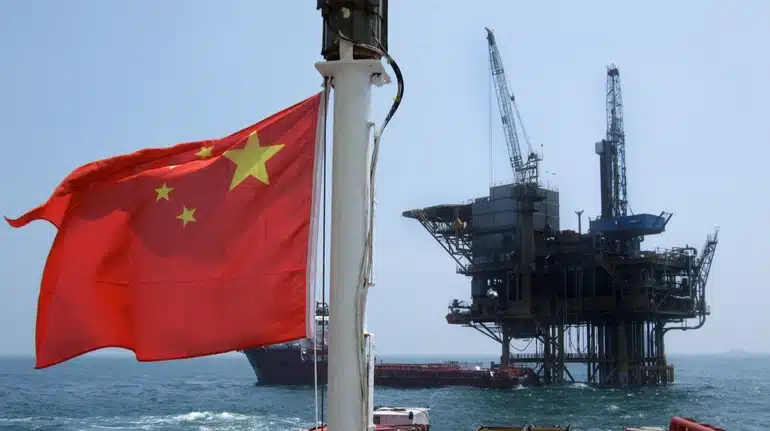 Импорт нефти в Китай упал до десятилетнего минимума на фоне геополитического кризиса