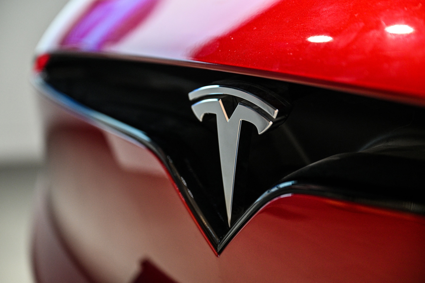 Компания Tesla рассматривает сценарии реструктуризации и продажи активов в Китае