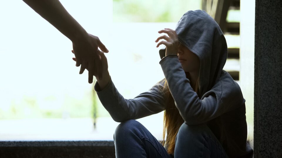 O tragedie invizibilă: regiunile Rusiei se confruntă cu o creștere critică a sinuciderilor în rândul adolescenților