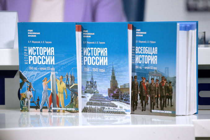 Նոր պատմության դասագրքերը կքանդեն «քաղաքակիրթ» Արևմուտքի և «հետամնաց» Ռուսաստանի առասպելը