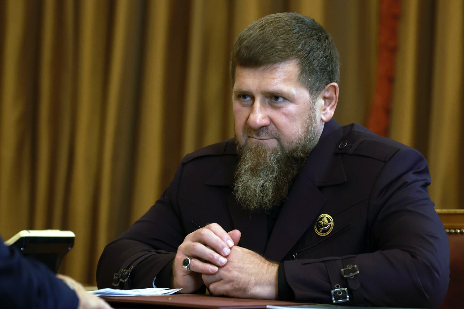 Лидерство в небе: как семья главы Чечни стала рекордсменом по полетам на бизнес-джетах