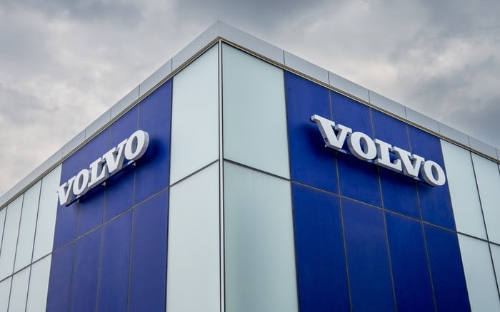 Кризис в шведском автопроме: Volvo сокращает 2,5 тысячи сотрудников из-за миллиардных убытков