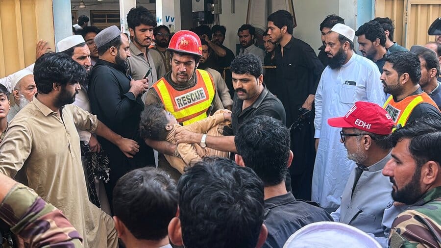 Prăbușirea unei școli din Peshawar, în Pakistan, a ucis 34 de persoane