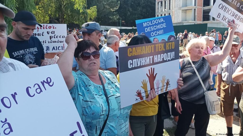 Участники акции протеста, организованной Иланом Шором.