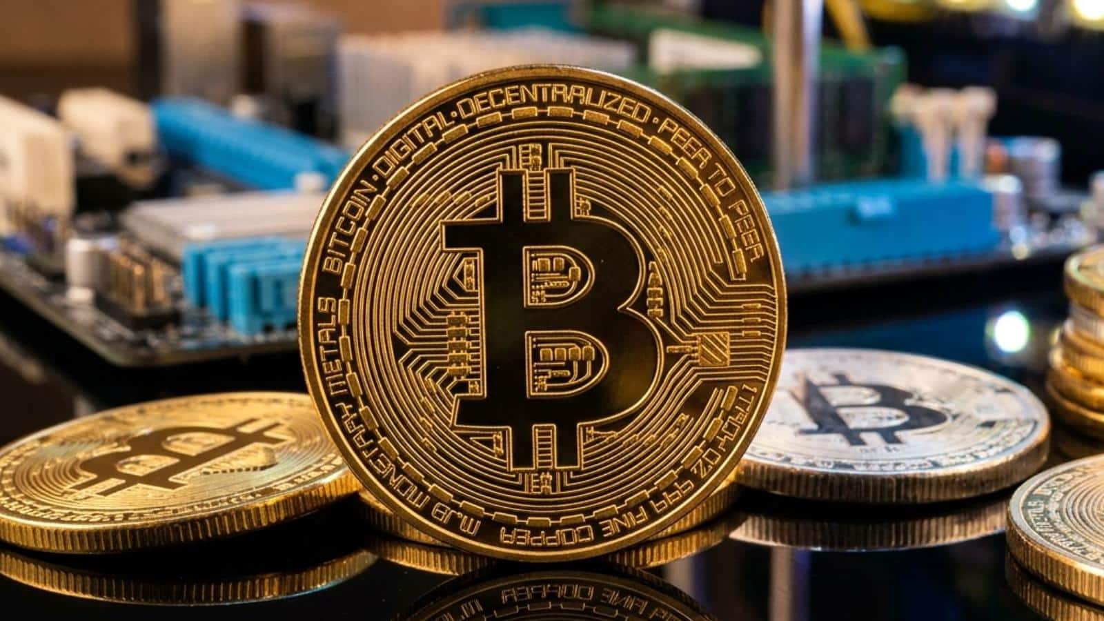 Биткоин в полосе неопределенности: Что препятствует закреплению курса выше $82 000